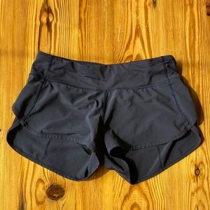 navy lululemon speed up short
